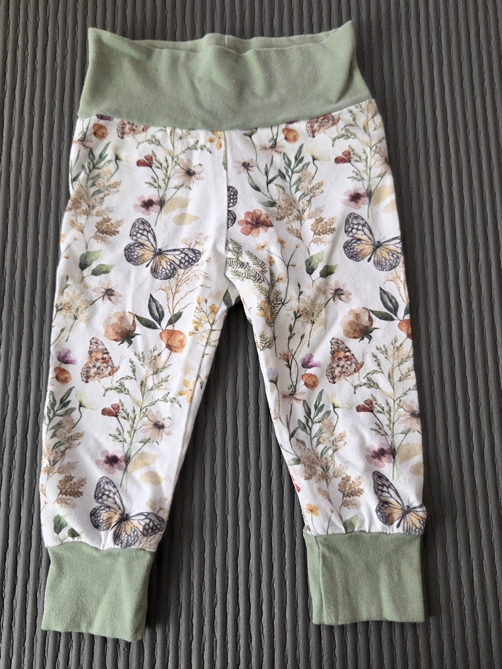 Darlin Divas & Dudes Baby Floral Butterfly Print Leggings with Sage Accents 12M